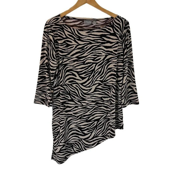 Chicos Travelers Zebra Pattern Blouse Size 2 Asymmetrical Pointed Hem Stretch - Picture 1 of 5